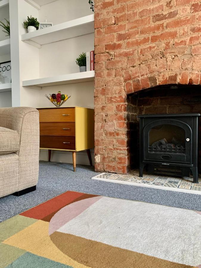 Contemporary 2 Bedroom Victorian Town House - Sleeps Up To 6 Kimberley  Екстер'єр фото